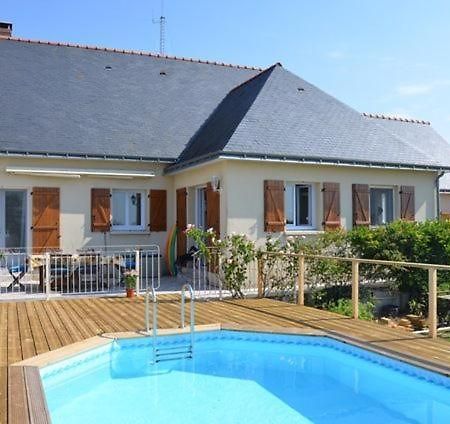 Les Petits Chenes Bed & Breakfast La Pellerine  Exterior photo